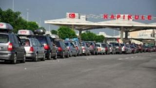 Осемкилометрова колона от тирове задръства ГКПП Капъкуле