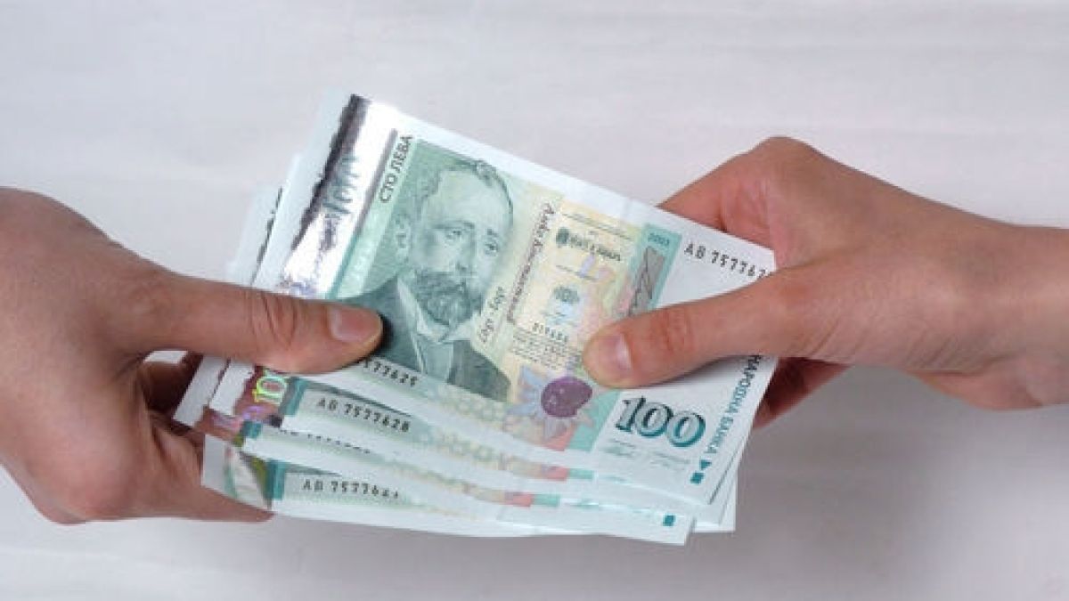 Установиха какво причинява високата заплата в София на другите градове 