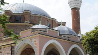 Имамите у нас излизат на стачка