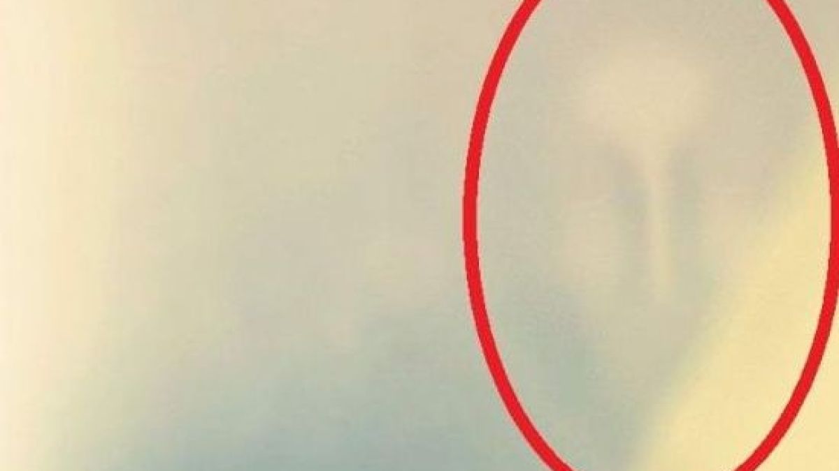 Приложение за мобилен телефон откри призрак