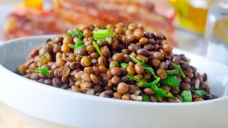 Китайски учени изготвиха списък с храни, които са по-добри от антибиотик