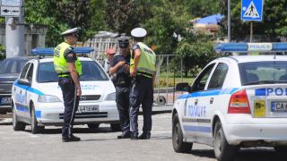Сигнал до БЛИЦ! Жена пищи на 14-ия етаж в блок 372 в столичния квартал "Младост" 3