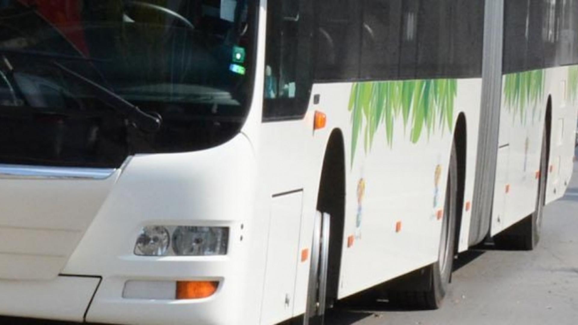 Студенти искат градски транспорт и през нощта