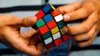 Невиждано: Изкуствен интелект нареди кубчето на Рубик за секунда