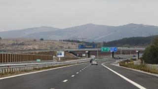 Стана ясно докога ще ремонтират новата отсечка по АМ "Струма"