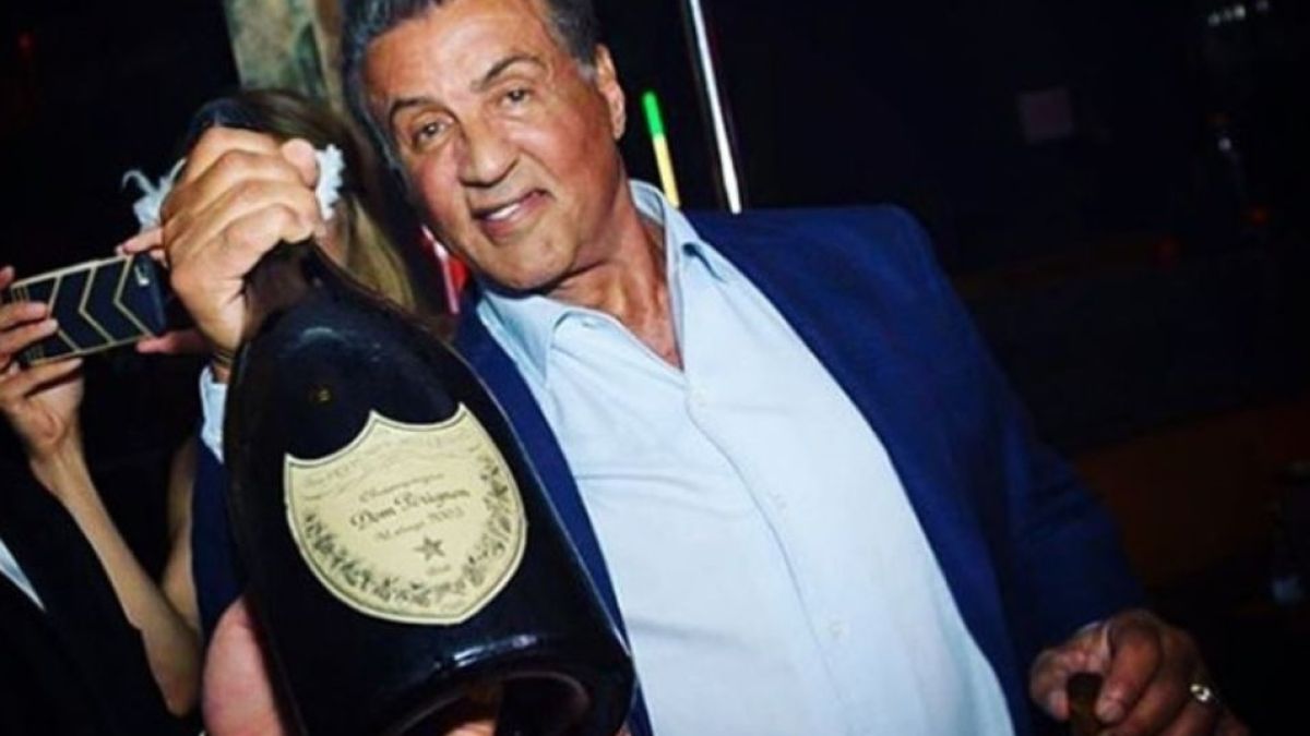 Слай отпразнува 70-тия си юбилей на парти-изненада 