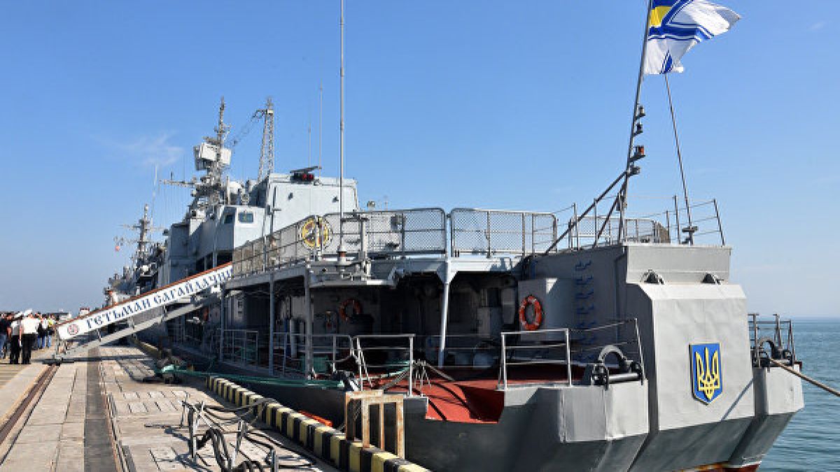 Учението на НАТО Sea Breeze в Черно море се отлага, счупил се украинският флагман
