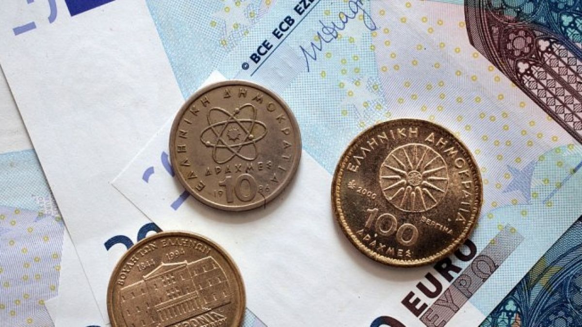 "Дейли Телеграф": Ето какво се случва с еврото, къщата от карти рухва, парите ни под заплаха