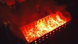 Клошар влезе в обор да се стопли и го запали, два коня изгоряха като факли