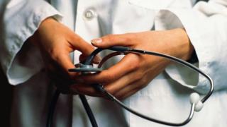 Добра новина за заплатите на медицинските сестри и лекарите