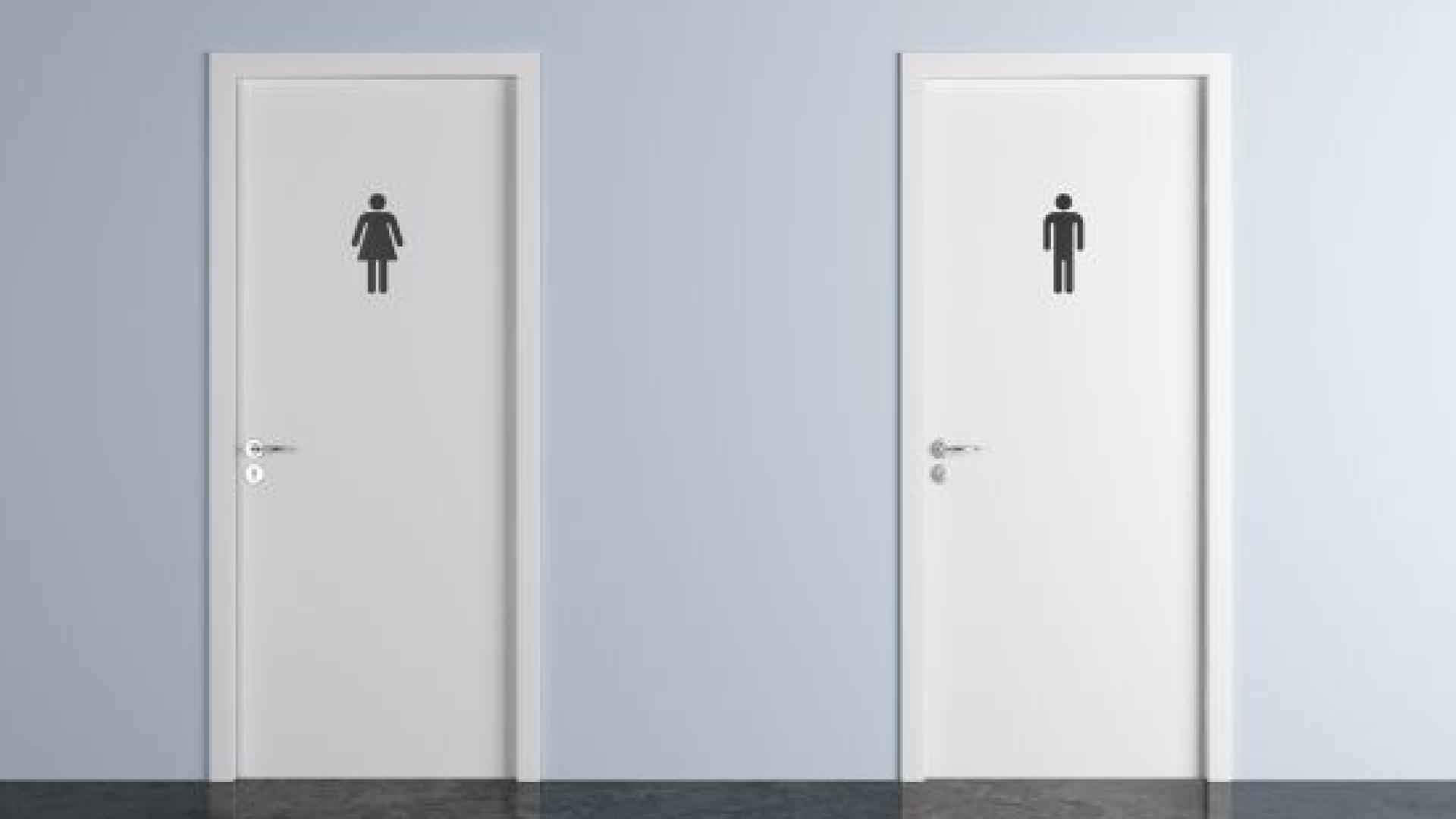 Дългото седене на тоалетната може да ви докара тези сериозни заболявания