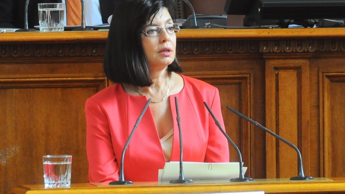 Номинират утре Меглена Кунева за еврокомисар?
