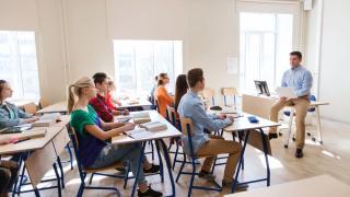 И учениците у нас ще пишат оценки, ето на кого... 