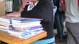 Търговията с учебници на старо процъфтява