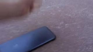 Потребители опитаха да заредят iPhone 7 в микровълнова печка, ето какво стана (ВИДЕО) 