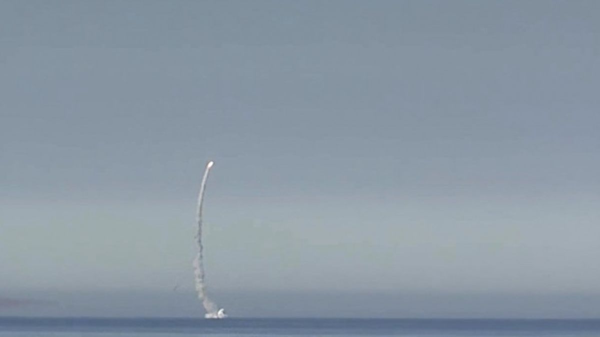Sputnik: Три ракети „Калибр” унищожили 30 израелски и западни офицери-разузнавачи край Алепо!