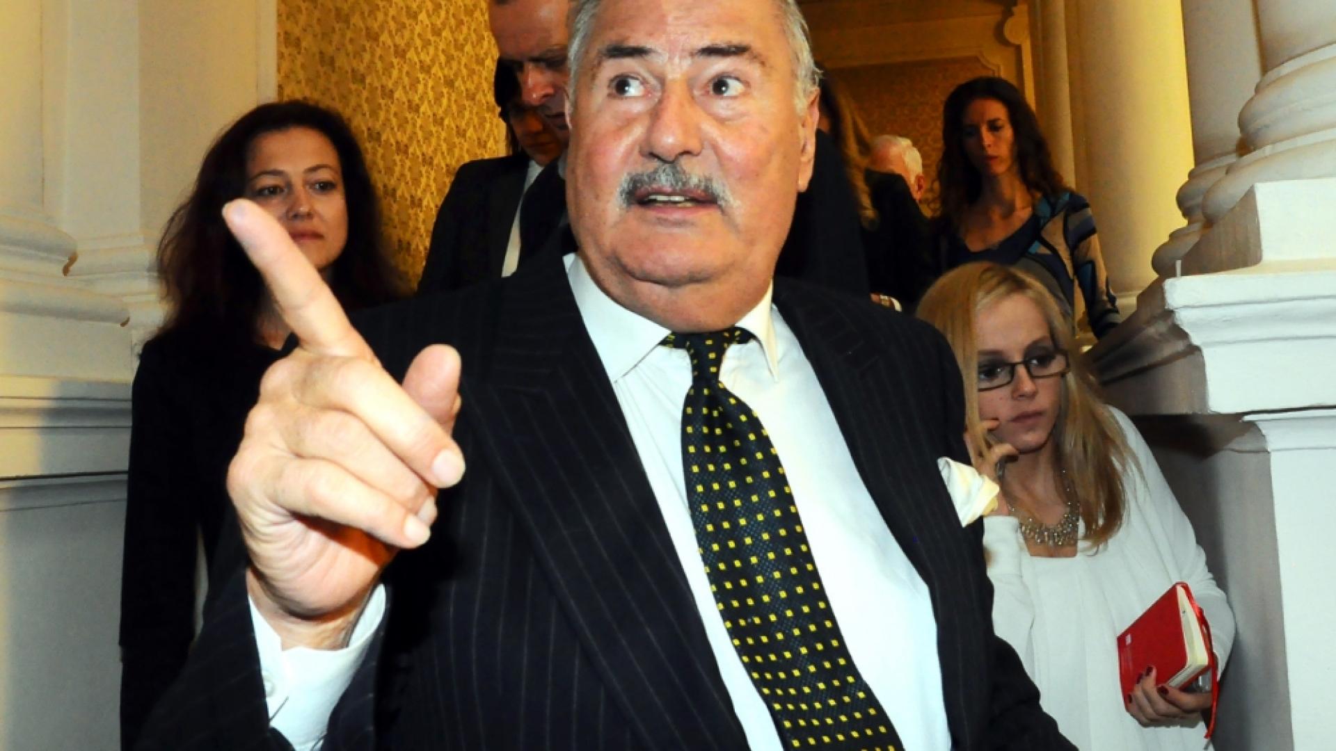 Опечалени близки и приятели се сбогуваха с Жорж Ганчев СНИМКИ