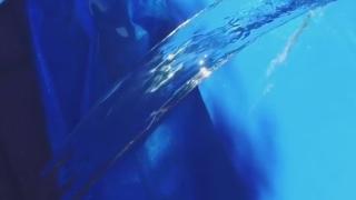 Интернет се побърка по тази „невъзможна“ водна струя (ВИДЕО)