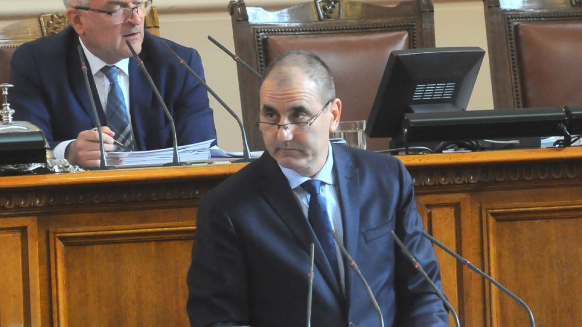 Ето думите на Цветанов към опозицията, които взривиха пленарната зала! 