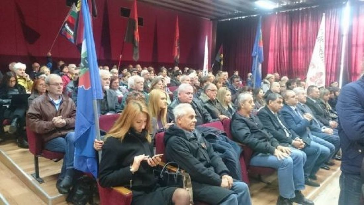Каракачанов, Нотев и Цветкова се срещнаха със симпатизанти в „Младост“