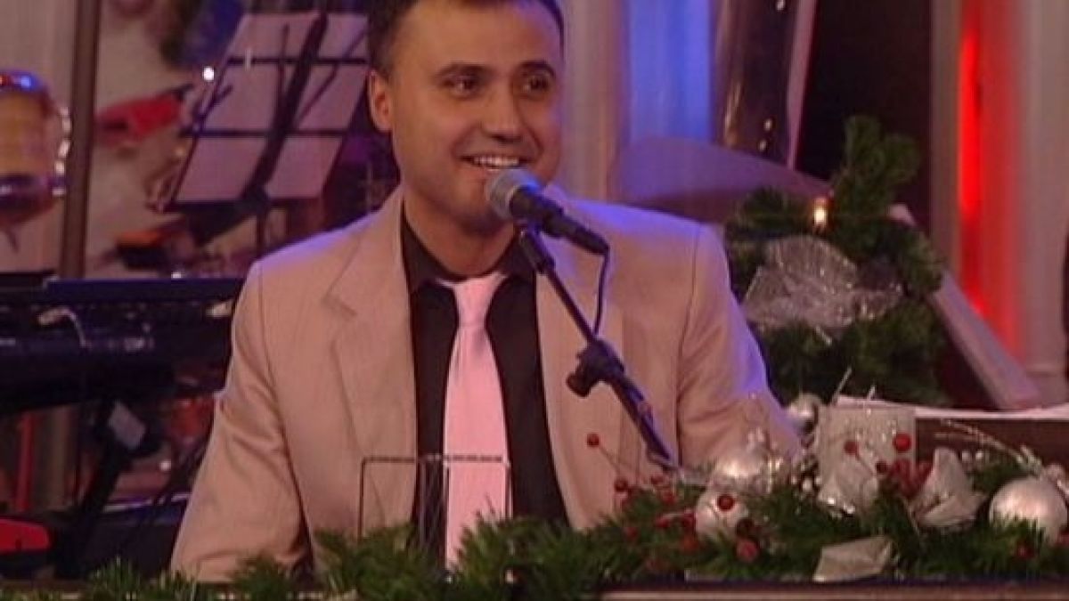 Маестрото заби ново гадже! 20 години по-млада хубавица му топли леглото