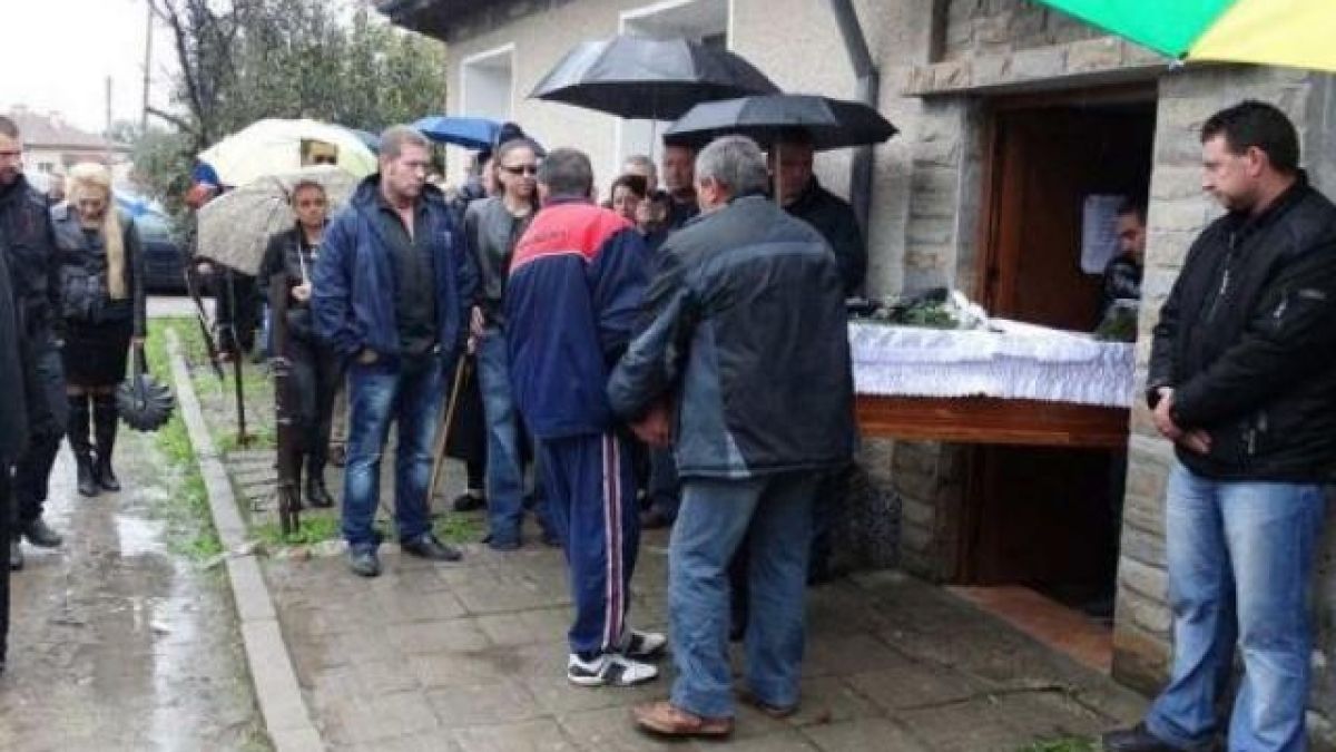 Две години от зверското убийство на Рогача, близките искат още обвинения по скандалния случай