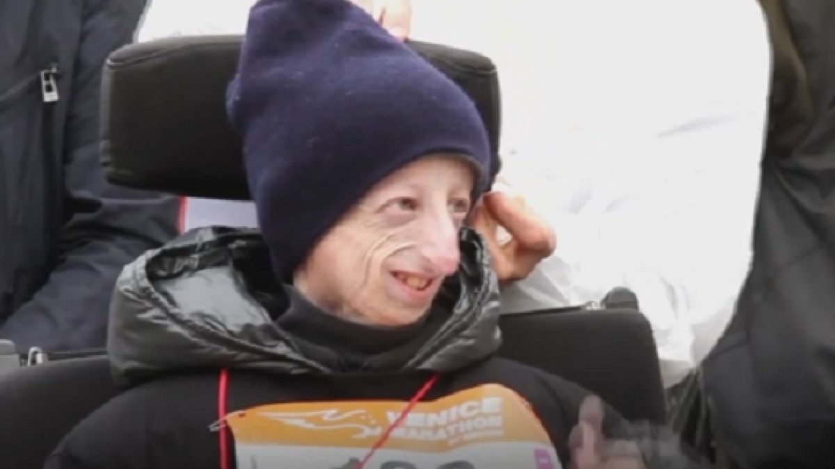 Вдъхновяващата история на момчето, заключено в тялото на старец (ВИДЕО)