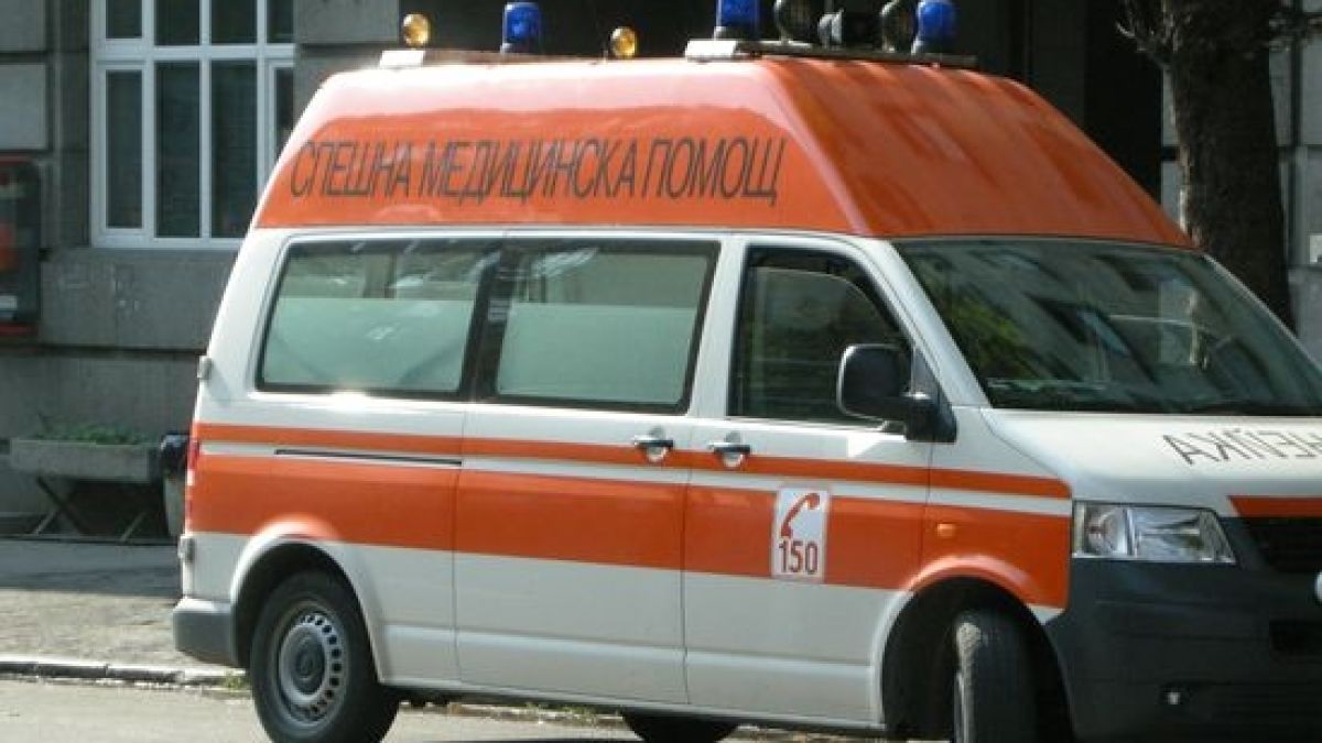 Подсъдима за кражба на 800 лева се нагълта със сода каустик преди делото 