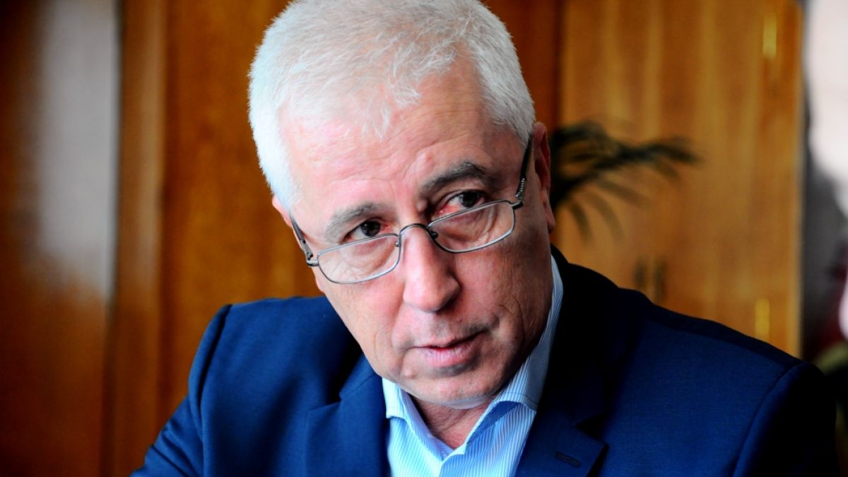 ЕКСКЛУЗИВНО В БЛИЦ! Началникът на ВМА ген. Петров разкри с факти и документи как болницата е стопила 100 млн. лева дълг за рекордно кратък срок!