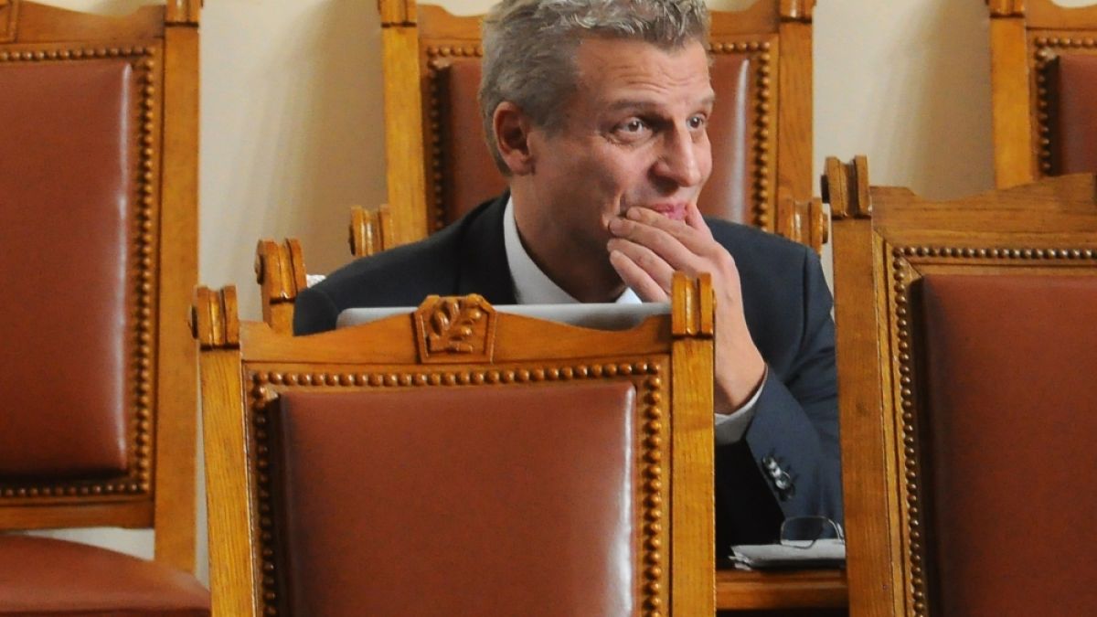 Дадоха Петър Москов на съд за турските ваксини! Грозят го 10 години затвор