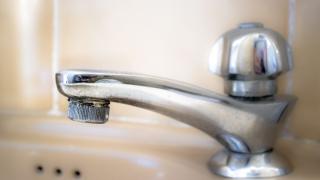 Спират водата в два големи столични квартала