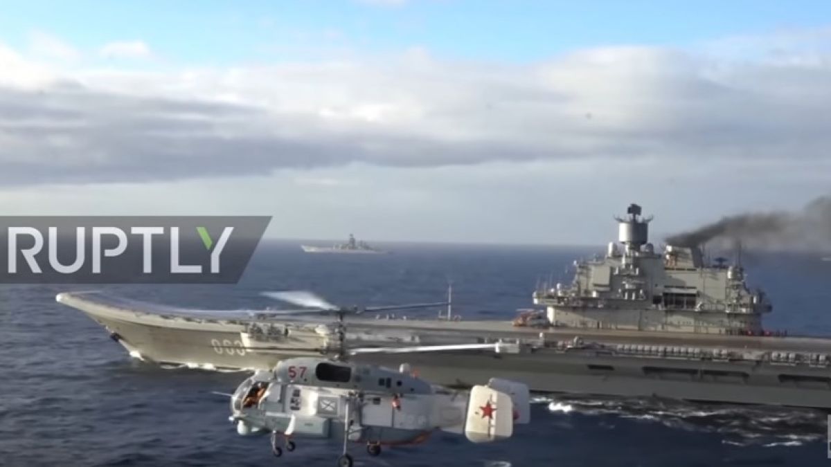 Вижте единствения руски самолетоносач в действие (ВИДЕО)