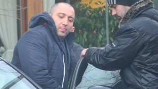 Митьо Очите разпродава бизнеси, чужди медици го лекуват чрез конферентна връзка