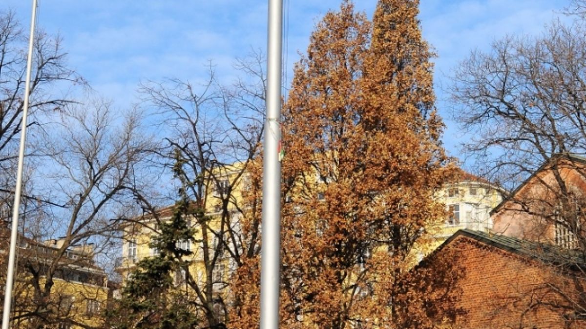 Трагедията е огромна! Цял Момчилград скърби за момичетата, погълнати от река Върбица