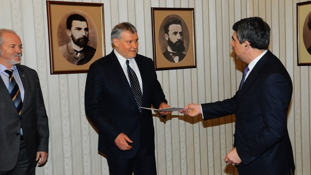 Реформаторите взеха мандата, Плевнелиев прелива от радост (СНИМКИ)