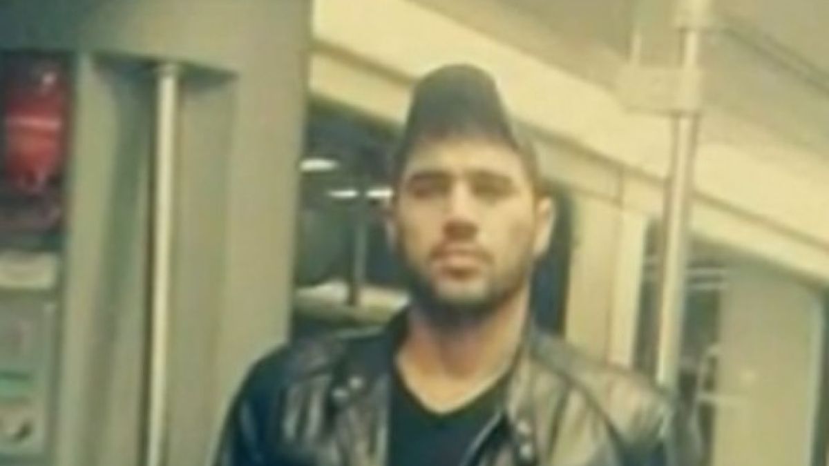 Родата на бабаита от метрото в Берлин се заключи в дома си във Варна