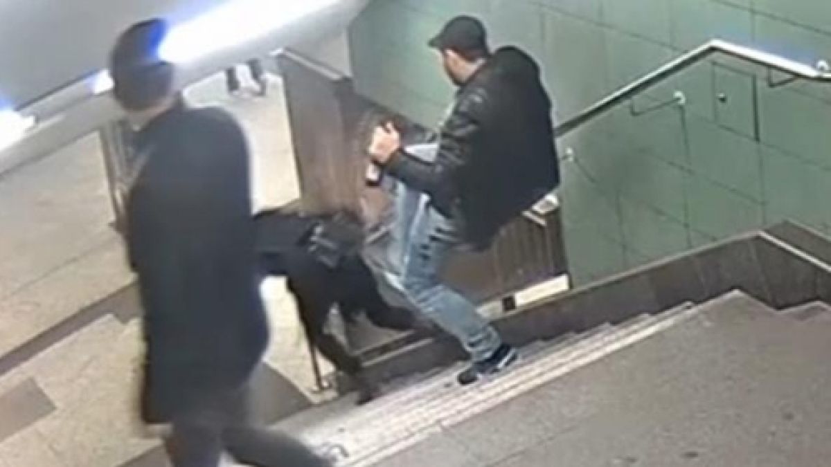 Ексклузивно в БЛИЦ: Чичо на изверга от берлинското метро се жалвал, че... Чочи го изнасилил!