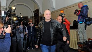 Насрочиха нова дата на делото за референдума на Слави 