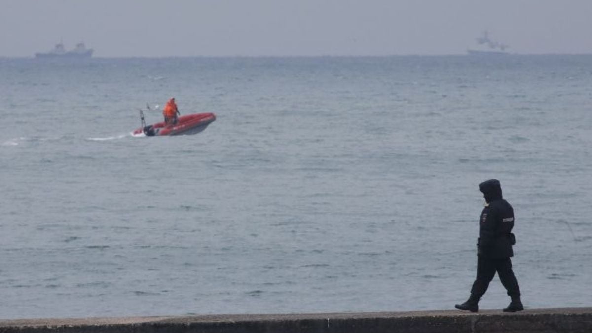 Румънската брегова охрана спипа в Черно море рибари, но не с улов, а с лодки, пълни с хора 