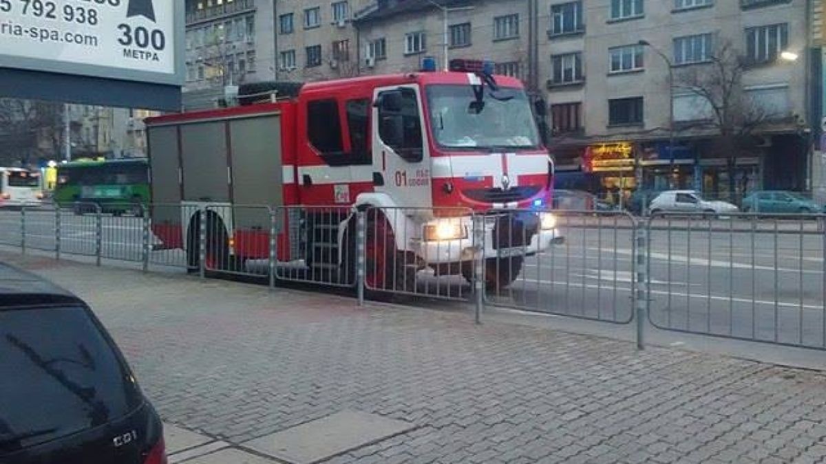 Първо в БЛИЦ: Нещо се случва на "Лъвов мост" (СНИМКИ)