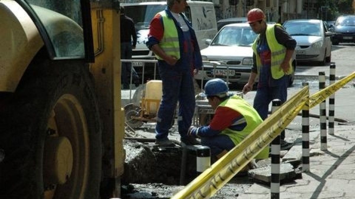 На 5 места спират водата в София днес