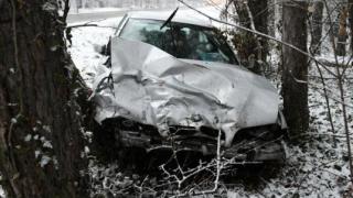 Първи СНИМКИ от тежкото автомеле на "Симеоновско шосе", врачанско BMW e помляно