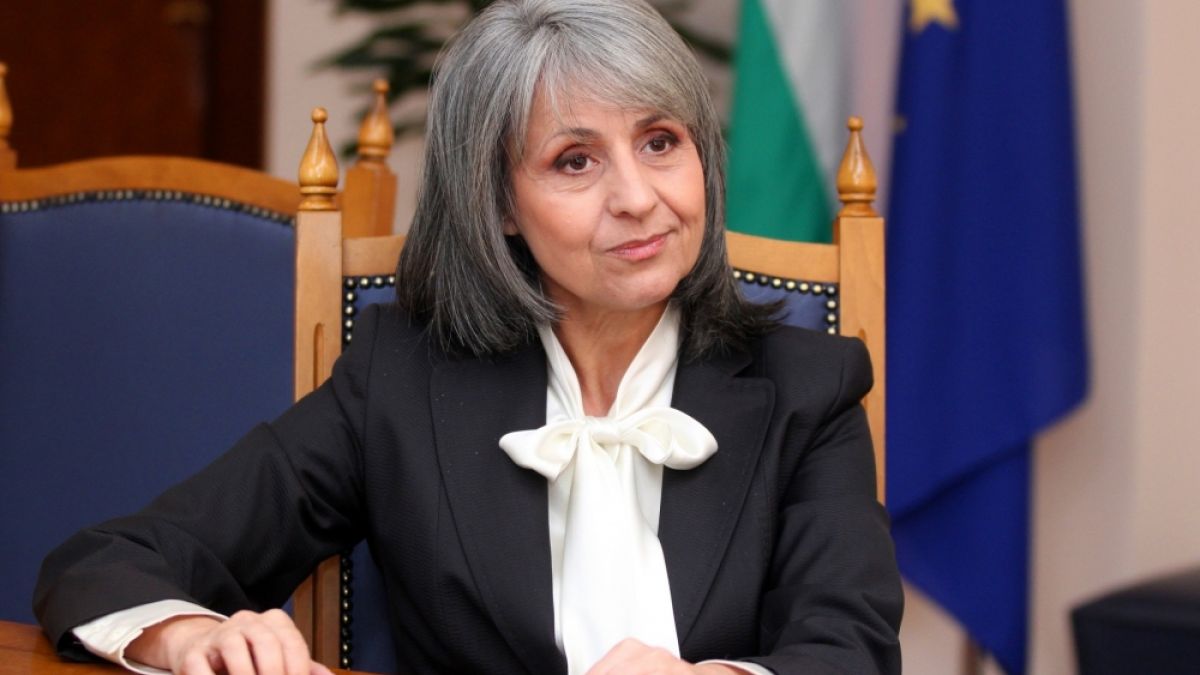 Извънредно в БЛИЦ! Маргарита Попова - опция за служебен премиер! Желязната лейди с шанс за стола на Борисов!