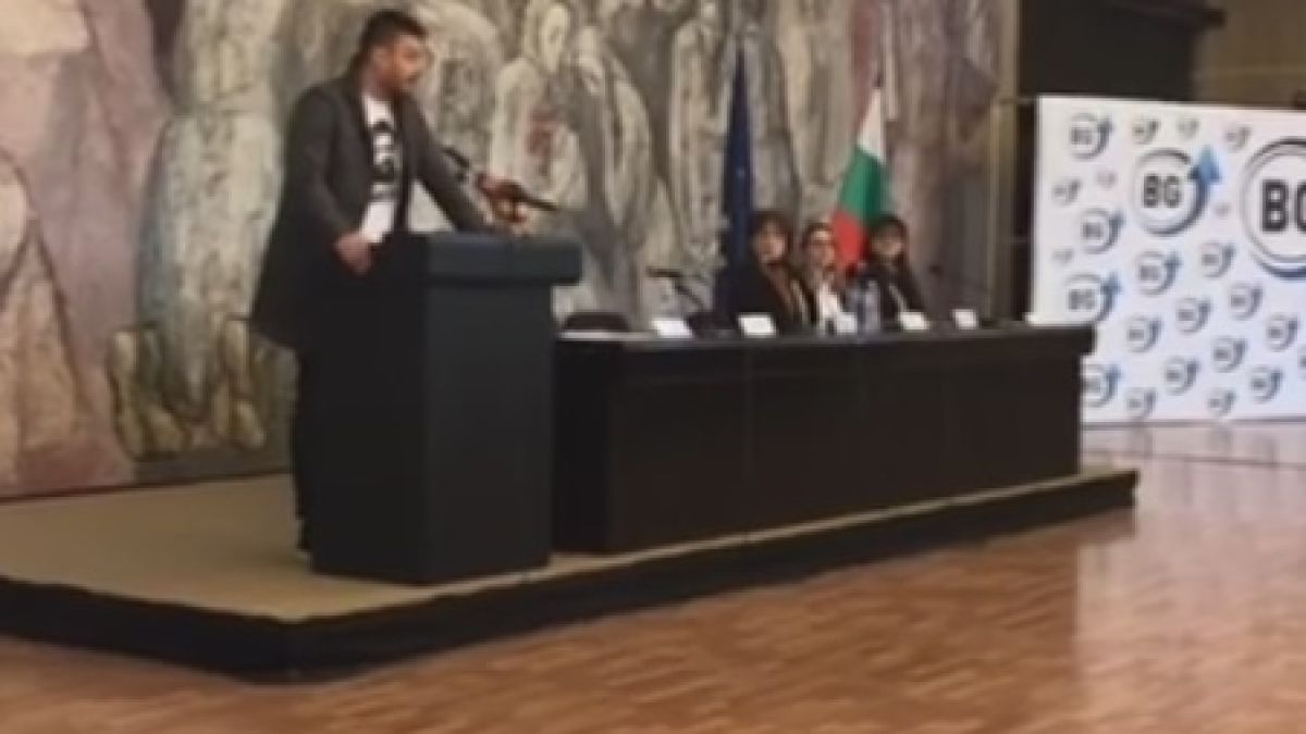 Гледайте НА ЖИВО как Бареков учредява новата си партия