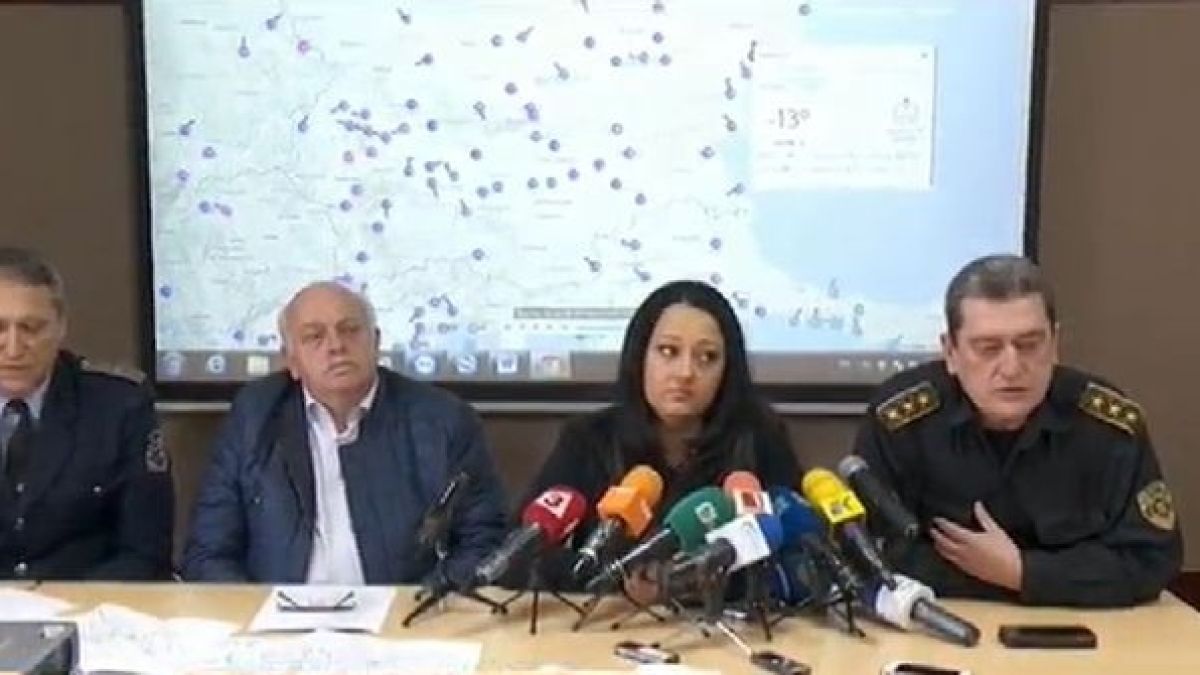 Лиляна Павлова разкри как безотговорен шофьор наврял в преспите автобус с 40 японци край Шумен