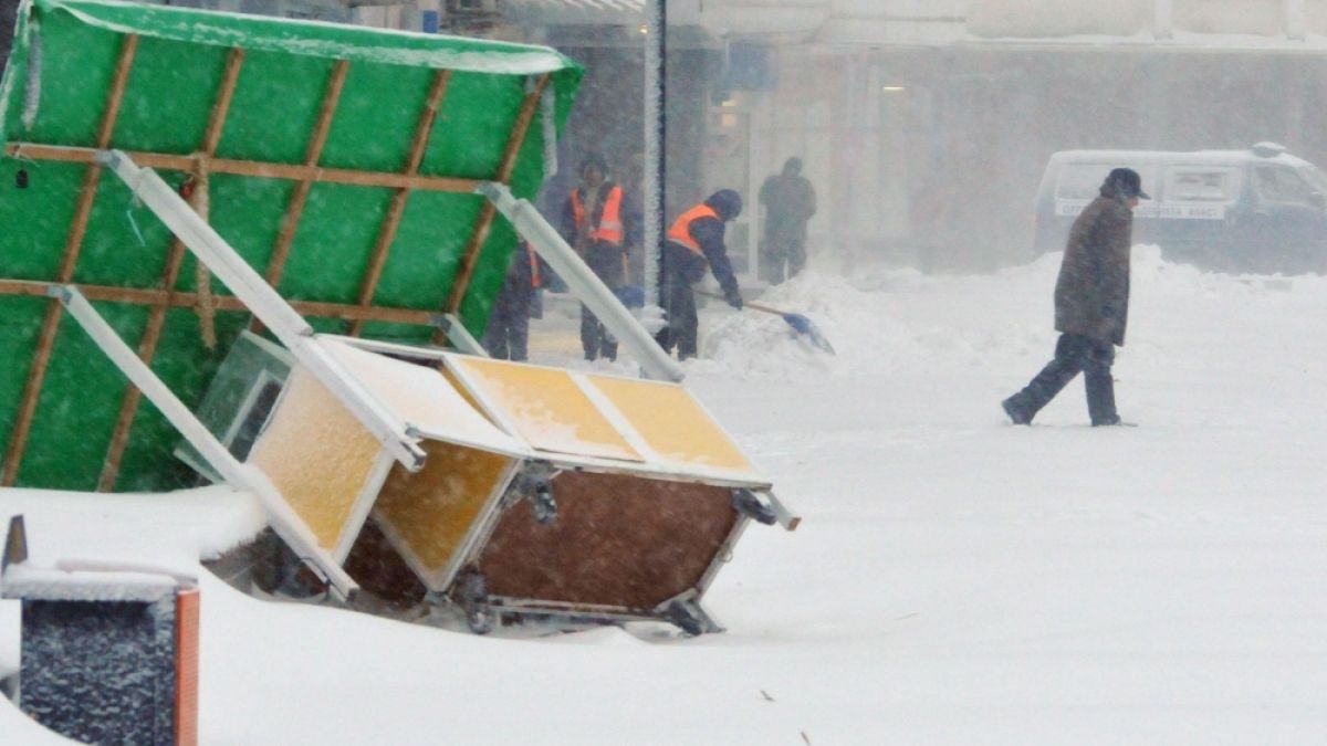 Кайнарджа откъсната от света, влакът от Силистра замръзна 