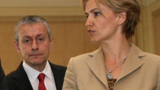 Семейство Паси обясни ще участва ли във властта 