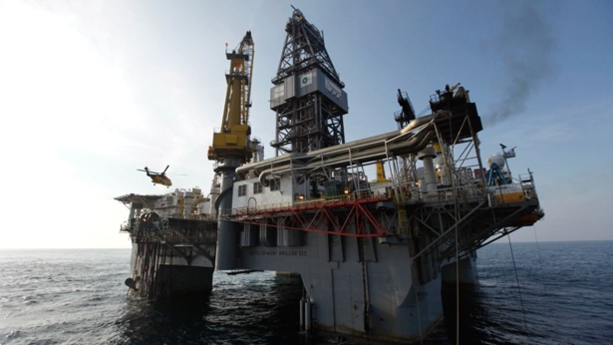 "Роснефт" и Китай подписаха споразумение за увеличаване на доставките на нефт