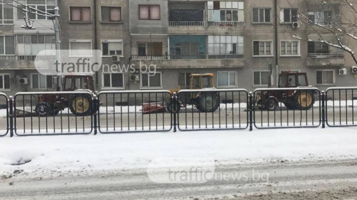 Така работят снегорините под тепетата 