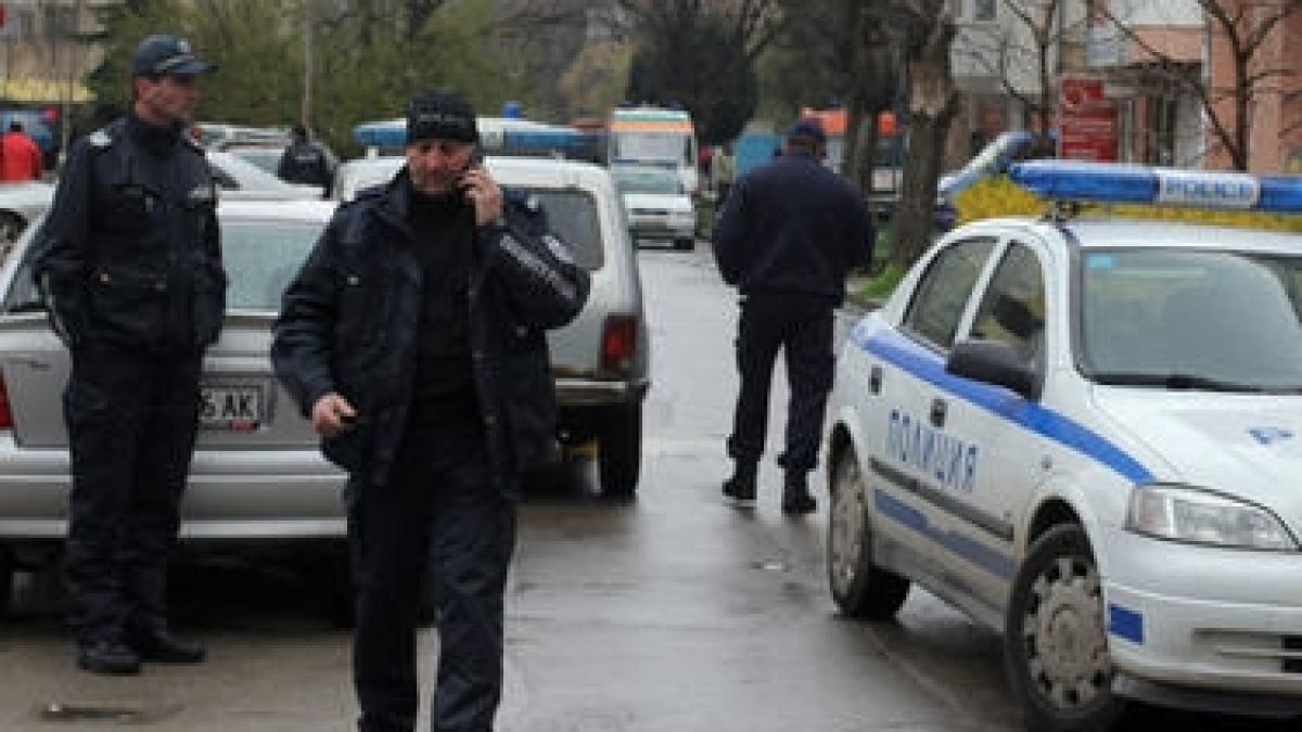 Извънредно и първо в БЛИЦ: Намериха прострелян мъж в „Св. Св. Константин и Елена“!